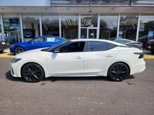 2023 Nissan Maxima SR Xtronic CVT
