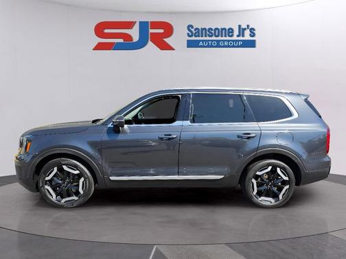 Gray 2023 Kia Telluride S