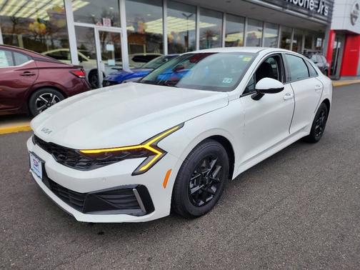 2025 Kia K5 LXS