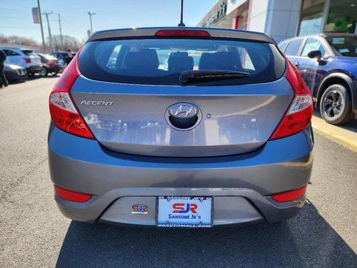 2016 Hyundai Accent SE