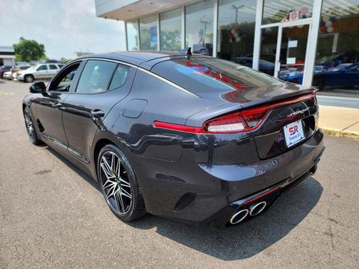 2022 Kia Stinger GT1
