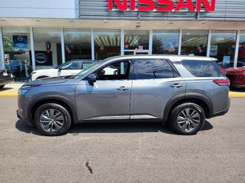 2022 Nissan Pathfinder S 4WD