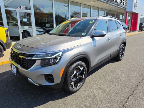 Steel Gray 2024 Kia Seltos EX