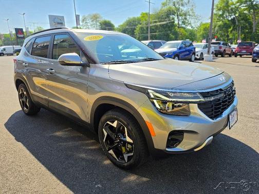 Steel Gray 2024 Kia Seltos EX