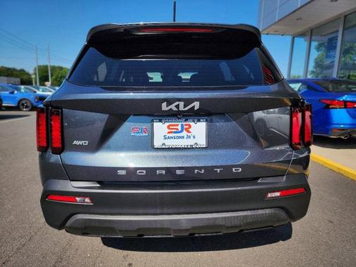2022 Kia Sorento LX