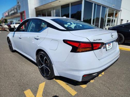 2024 Nissan Altima SR FWD