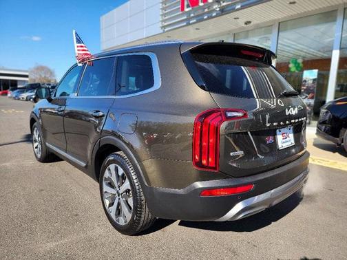 2022 Kia Telluride S