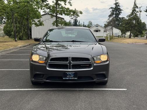 Gray 2014 Dodge Charger SE