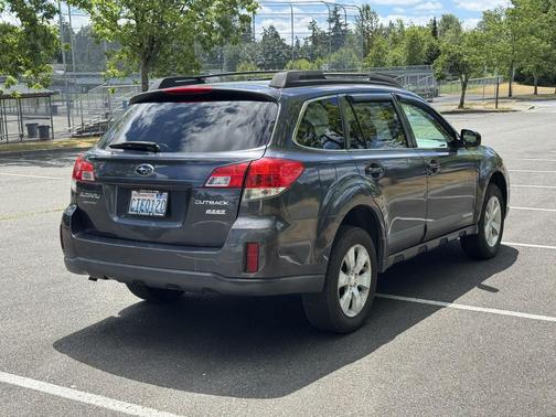 Gray 2012 Subaru Outback 2.5i Premium