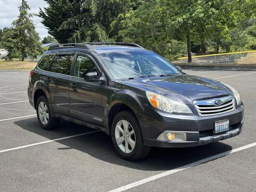 Gray 2012 Subaru Outback 2.5i Premium