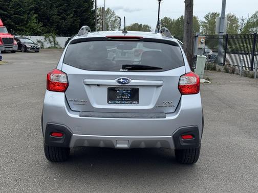 Silver 2015 Subaru XV Crosstrek 2.0i Limited