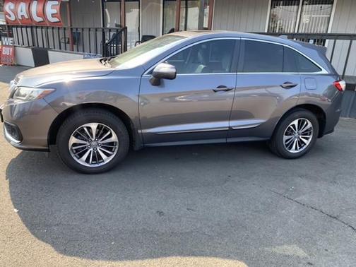 Photo 3 of 23 of 2017 Acura RDX Advance Package