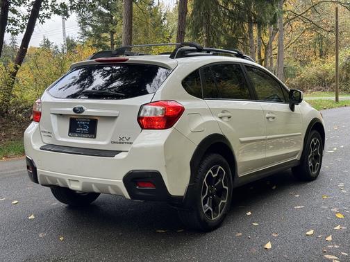 White 2014 Subaru XV Crosstrek 2.0i Premium