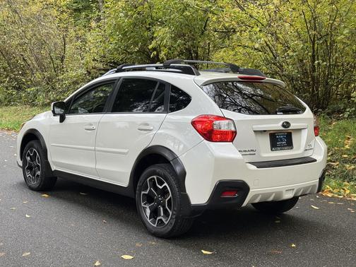 White 2014 Subaru XV Crosstrek 2.0i Premium
