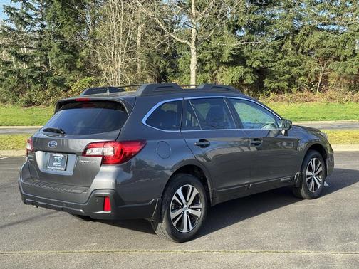 Gray 2019 Subaru Outback 2.5i Limited