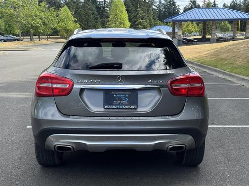 Gray 2015 Mercedes-Benz GLA-Class 4MATIC