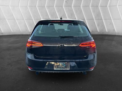 2016 Volkswagen Golf GTI 2.0T S 4-Door