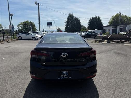 2019 Hyundai ELANTRA SE