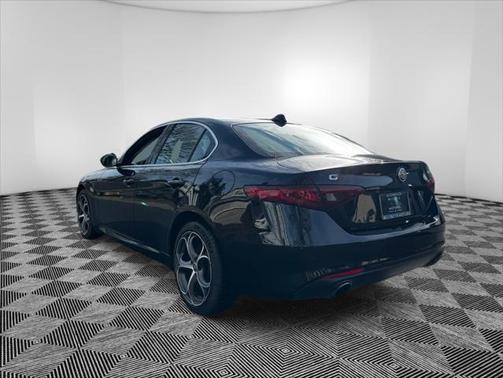 2018 Alfa Romeo Giulia Ti Lusso