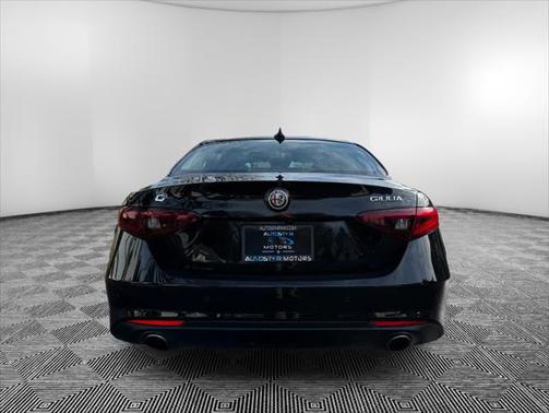 2018 Alfa Romeo Giulia Ti Lusso