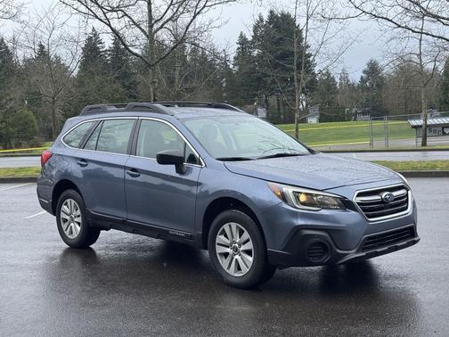 Blue 2018 Subaru Outback 2.5i
