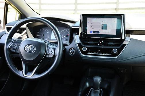 Classic Silver Metallic 2025 Toyota Corolla SE