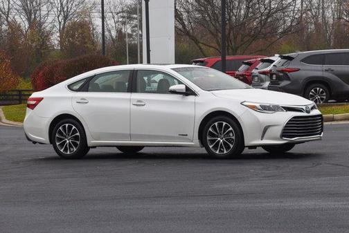 2018 Toyota Avalon Hybrid XLE Plus