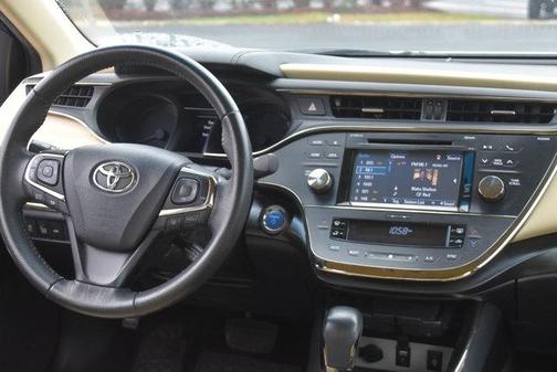 2018 Toyota Avalon Hybrid XLE Plus
