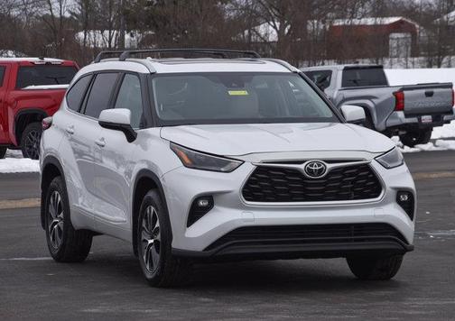 2023 Toyota Highlander XLE