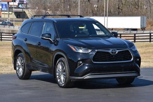 2022 Toyota Highlander Platinum