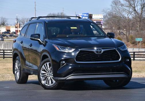 2022 Toyota Highlander Platinum