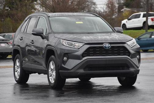 2020 Toyota RAV4 Hybrid XLE