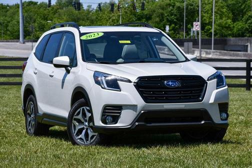 Crystal White Pearl 2023 Subaru Forester Premium