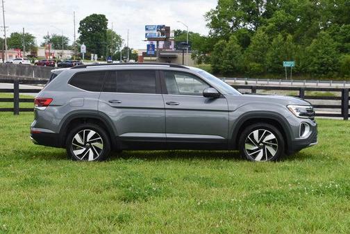 2024 Volkswagen Atlas 2.0T SE w/Technology 4MOTION