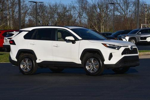 2022 Toyota RAV4 Hybrid XLE