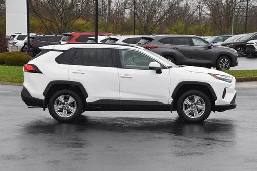 2023 Toyota RAV4 XLE