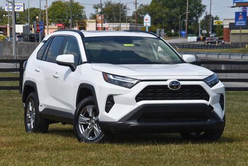 2025 Toyota RAV4 Hybrid XLE