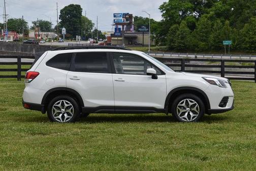 2024 Subaru Forester Premium