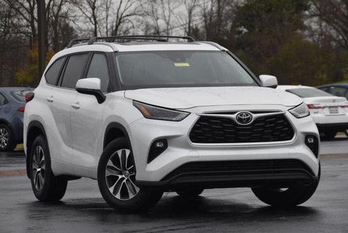 2024 Toyota Highlander XLE