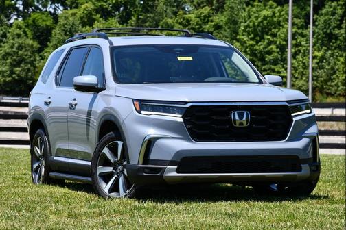 Gray 2025 Honda Pilot Elite