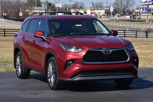 2022 Toyota Highlander Platinum