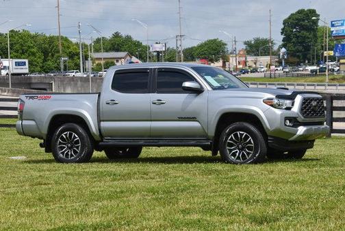 2022 Toyota Tacoma TRD Sport