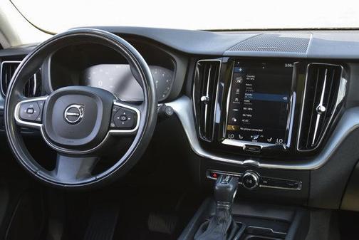 2019 Volvo XC60 T6 Momentum