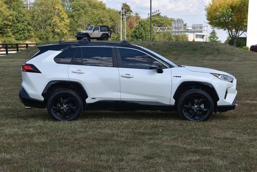 2021 Toyota RAV4 Hybrid SE