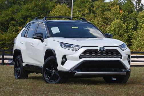 2021 Toyota RAV4 Hybrid SE