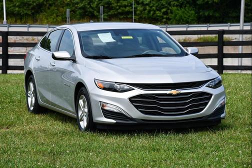 Silver Ice Metallic 2022 Chevrolet Malibu 1LS