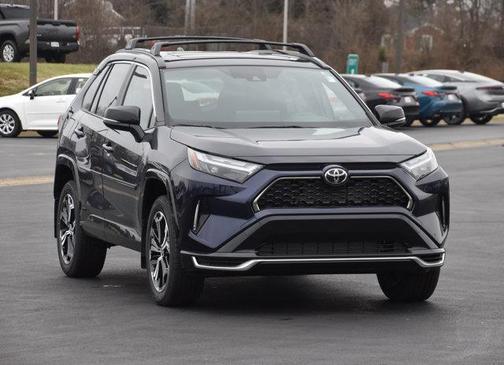 2025 Toyota RAV4 Hybrid SE
