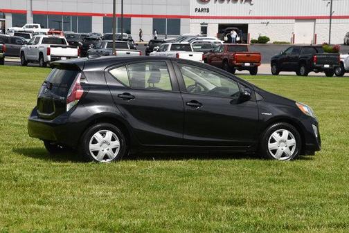 2016 Toyota Prius c Two