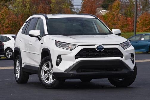 2021 Toyota RAV4 Hybrid XLE