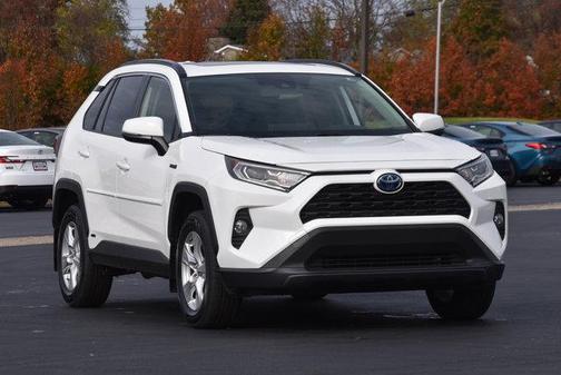 2021 Toyota RAV4 Hybrid XLE